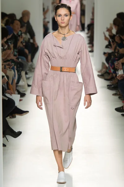 Look 1
